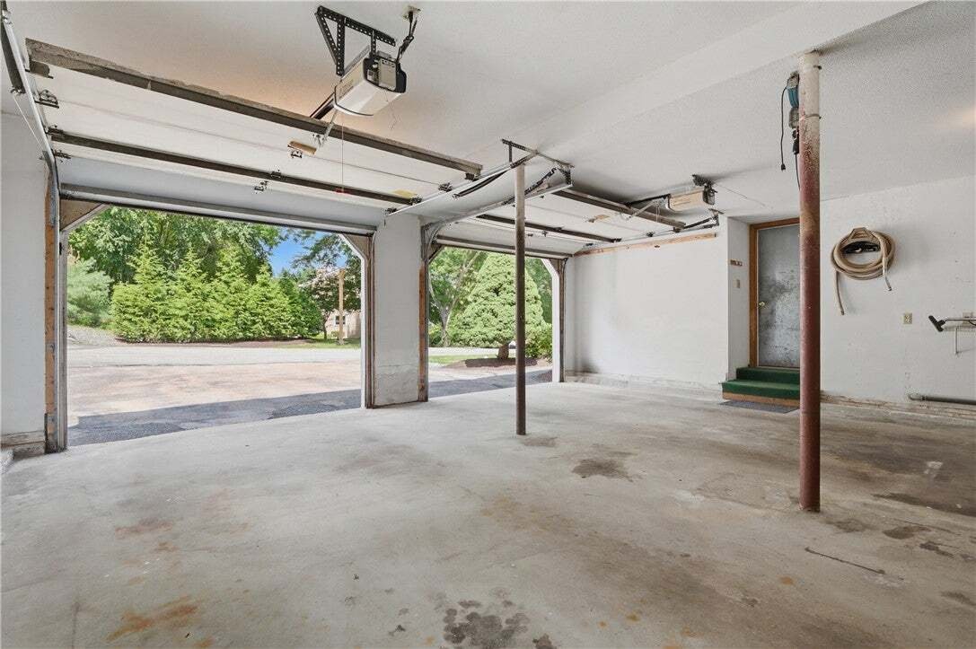 Condo in Cumberland, Rhode Island, United States 5 - 18645731