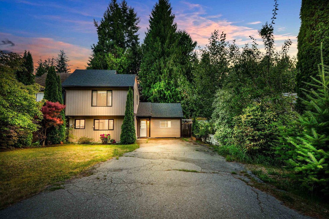 House in Squamish, British Columbia, Canada 1 - 18643124