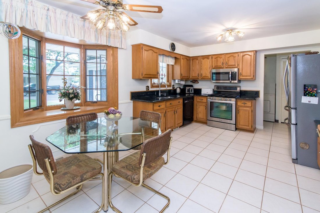 House in Troy, Michigan, United States 3 - 18644565
