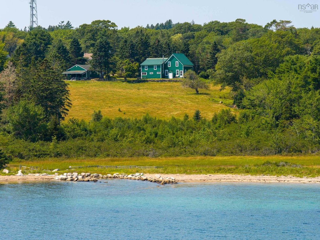 House in Chester, Nova Scotia, Canada 2 - 18643746