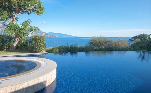 Villa in Saint-Jean-Cap-Ferrat, Provence-Alpes-Côte d'Azur, France 1