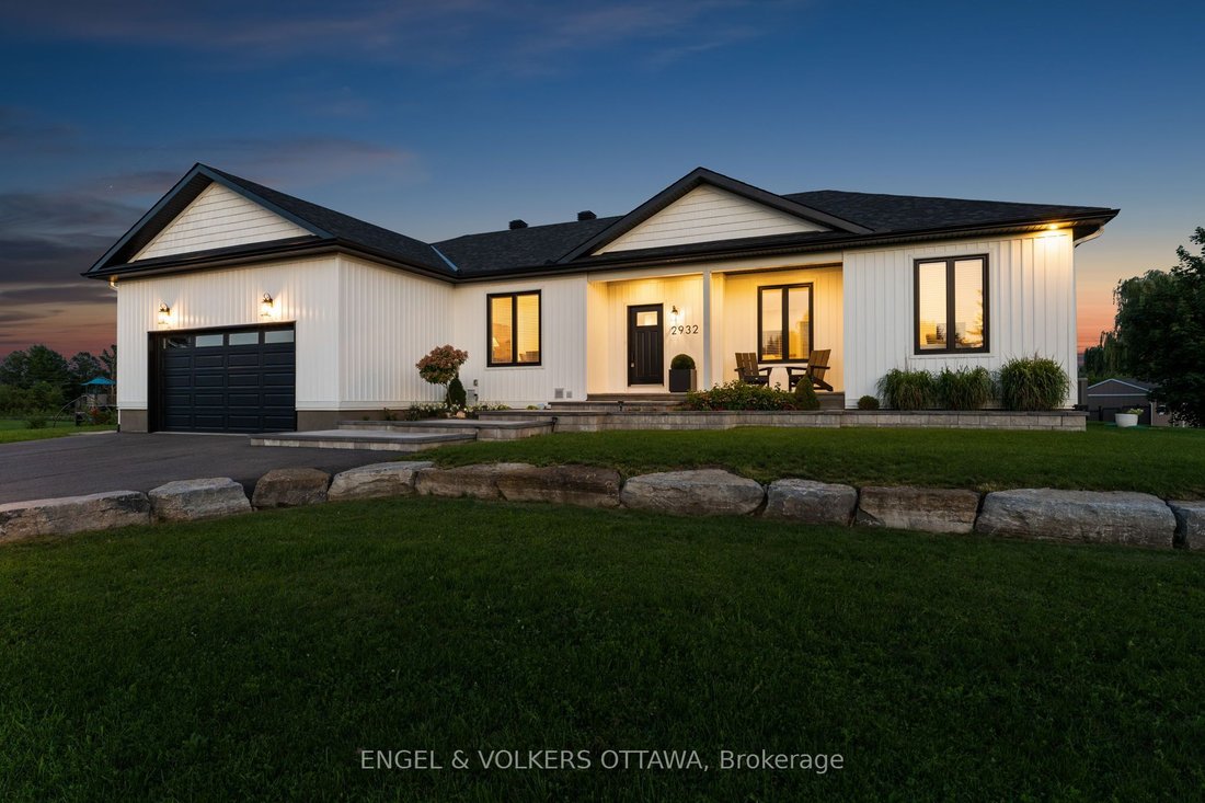 House in Ottawa, Ontario, Canada 2 - 18643657