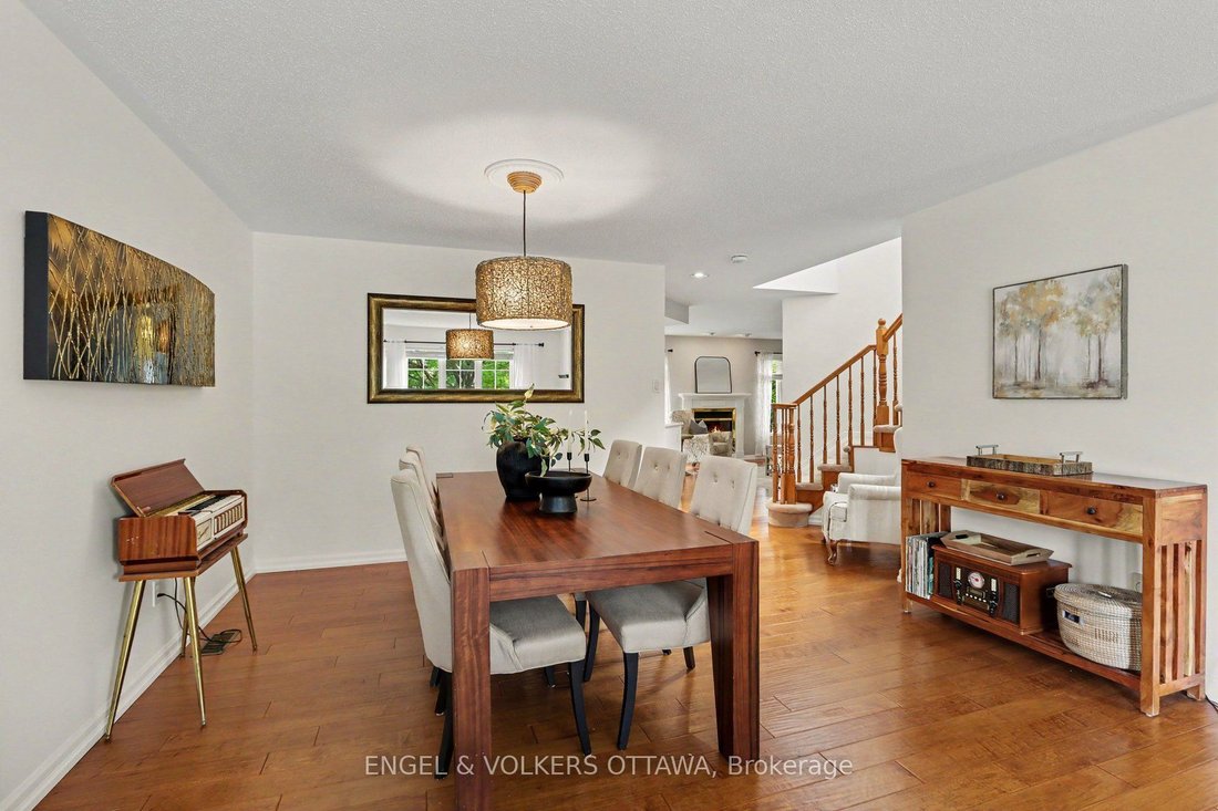House in Ottawa, Ontario, Canada 4 - 18644045