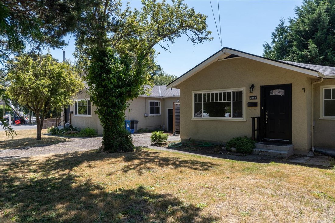 House in Oak Bay, British Columbia, Canada 1 - 18643616