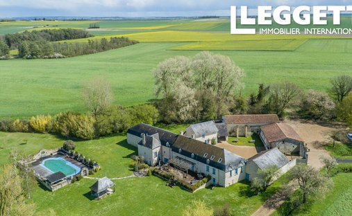 House in Maulay, Nouvelle-Aquitaine, France 1