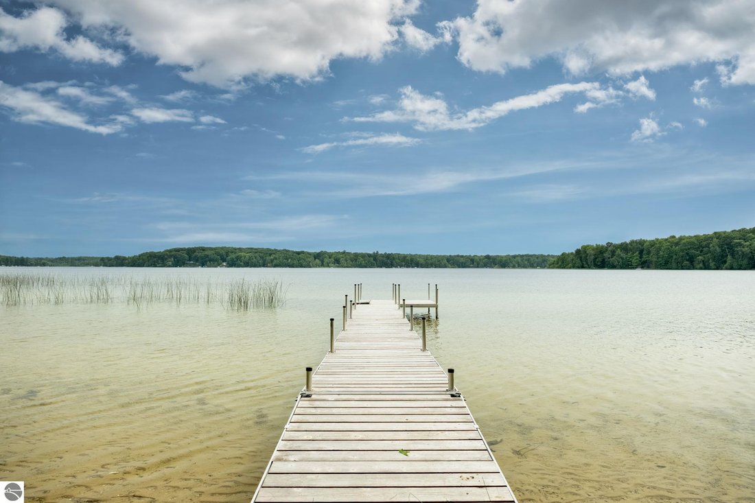 House in Lake Ann, Michigan, United States 3 - 18645440