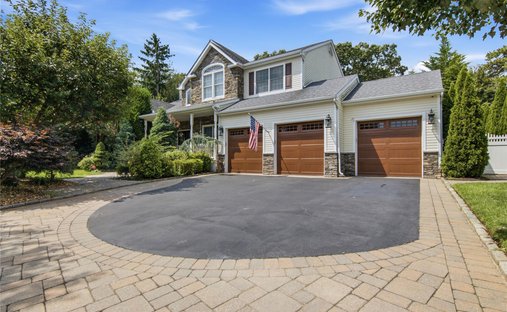 House in Smithtown, New York, United States 1