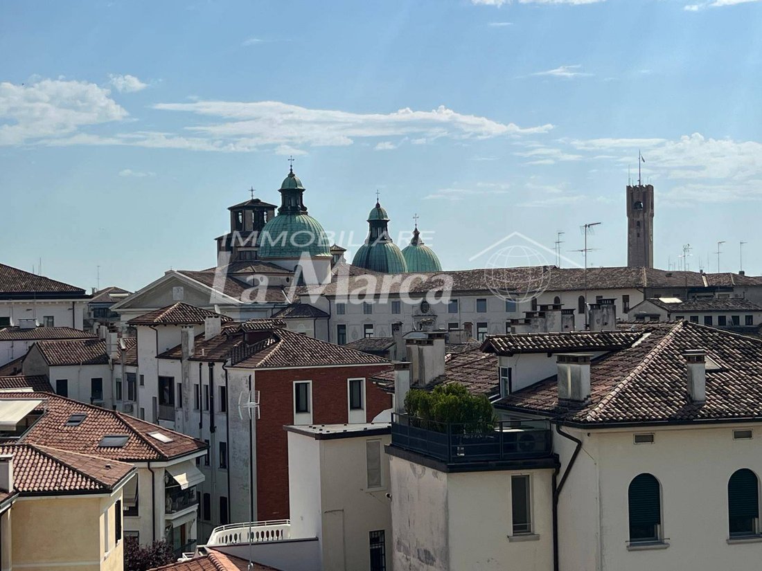 Apartment in Cathedral - Piazza dei Signori, Treviso, Italy 5 - 18645607