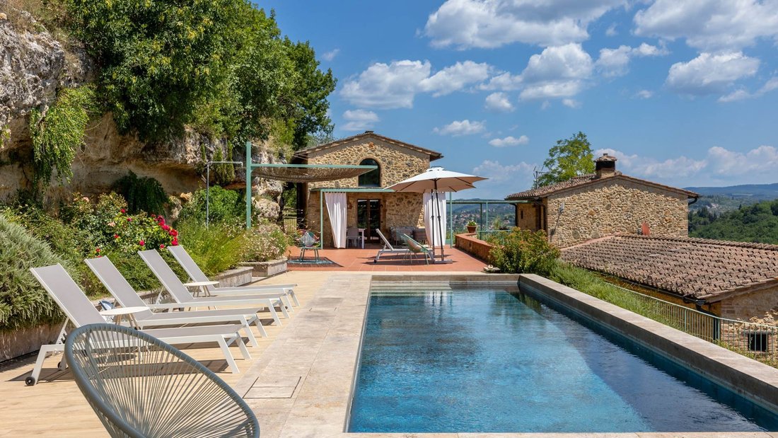 Poggibonsi, Tuscany, Italy 1 - 18647426