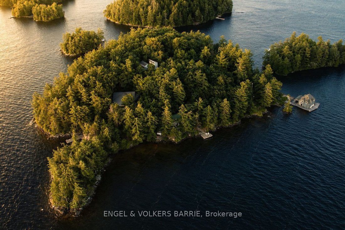 House in Muskoka Lakes, Ontario, Canada 1 - 18642943