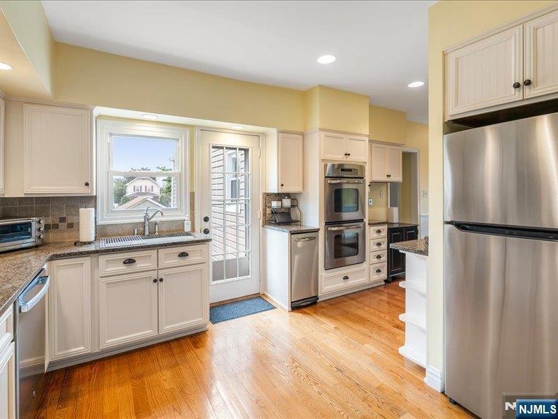 House in Carlstadt, New Jersey, United States 4 - 18644652