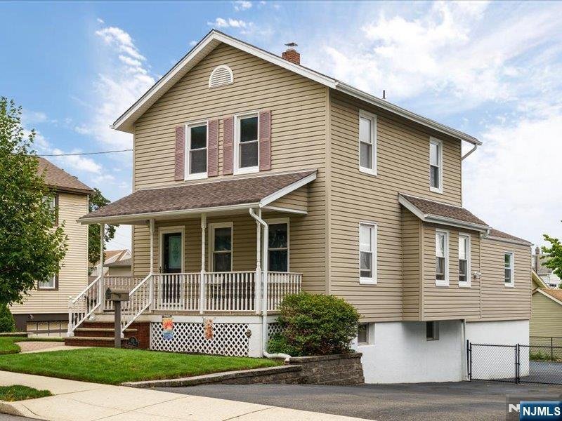 House in Carlstadt, New Jersey, United States 1 - 18644652