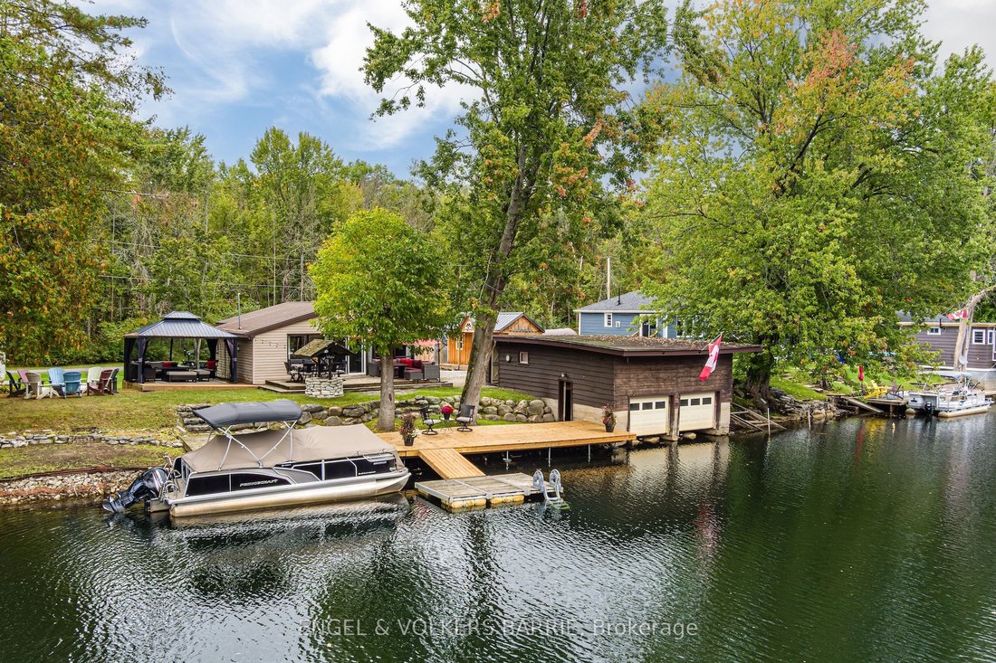 House in Gravenhurst, Ontario, Canada 1 - 18642897