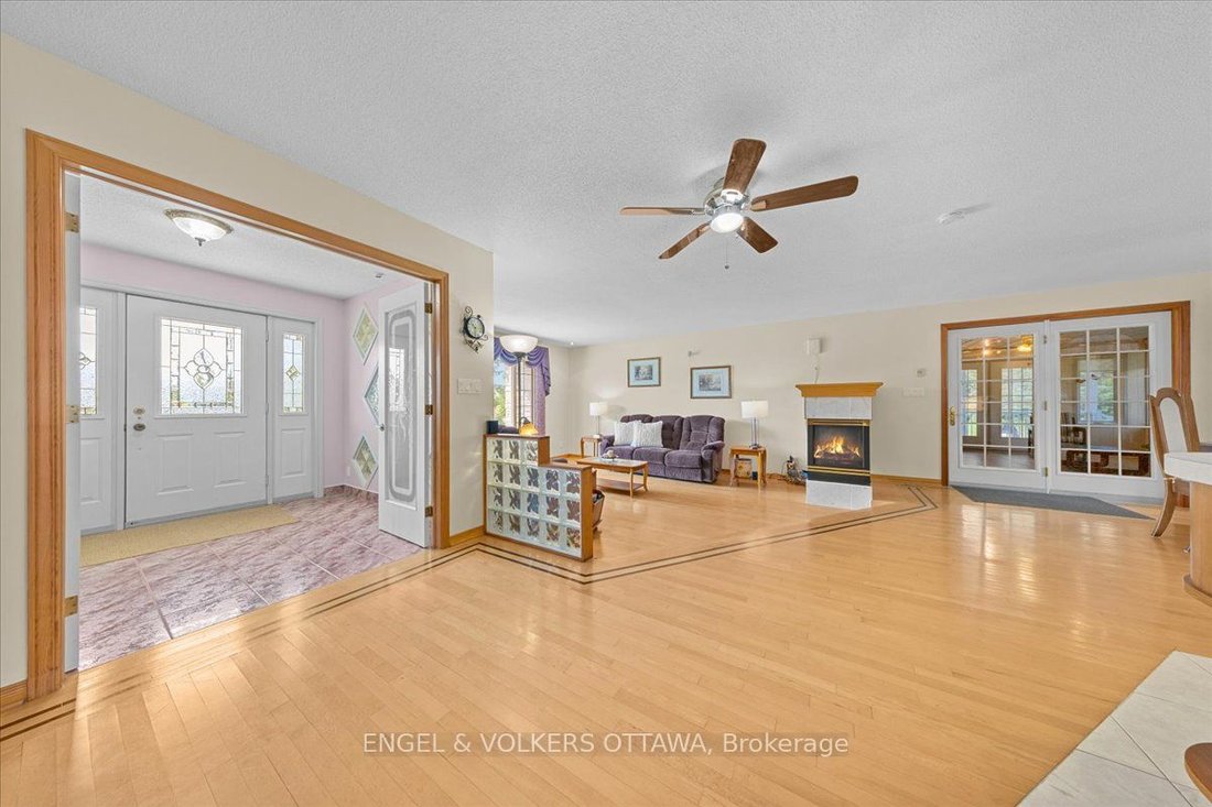 House in Rideau Lakes, Ontario, Canada 4 - 18642721
