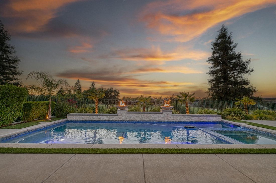 House in Fresno, California, United States 1 - 18645346