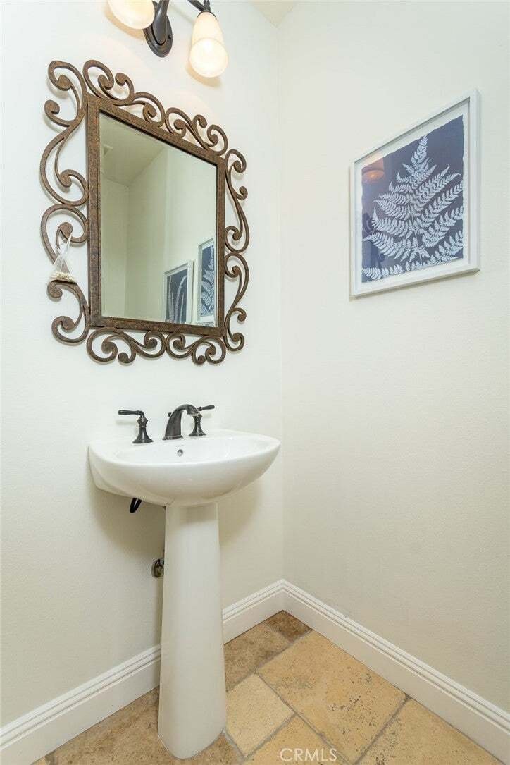 Townhouse in Los Angeles, California, United States 4 - 18643368