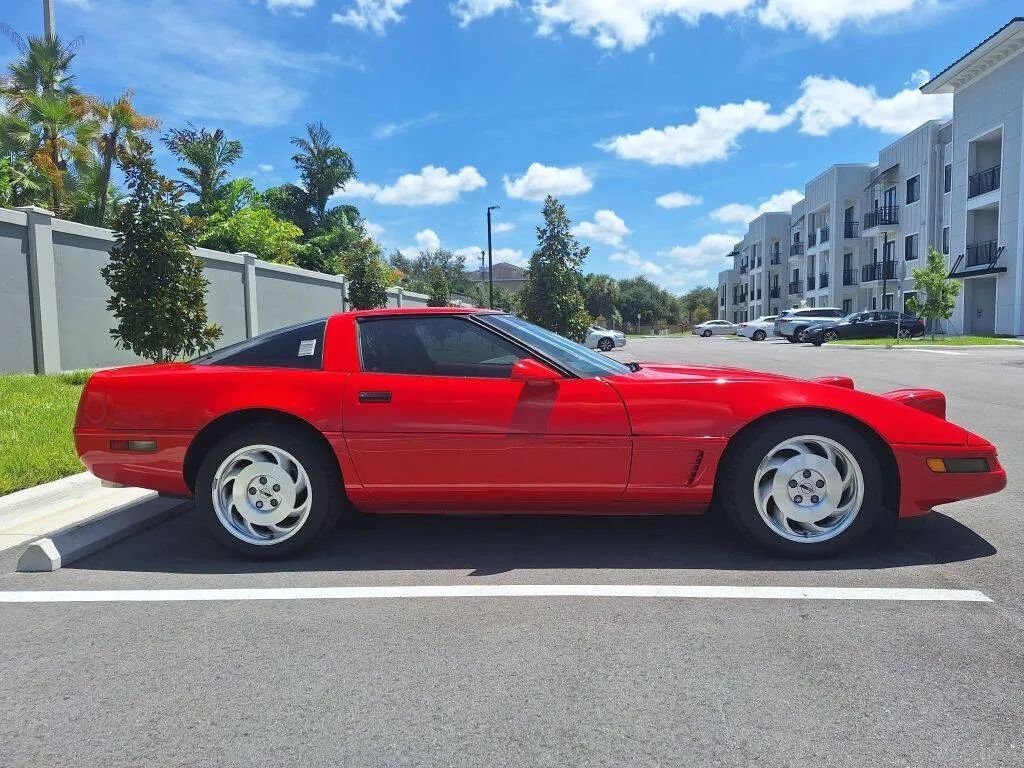 Coupe in Tampa, FL, United States 5 - 18648173