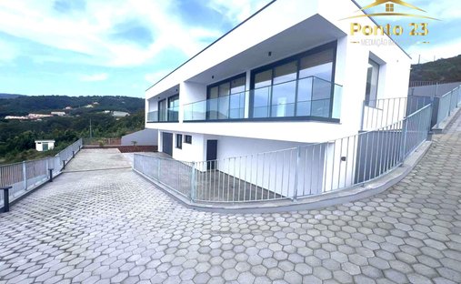 Villa in Santa Cruz, Madeira, Portugal 1
