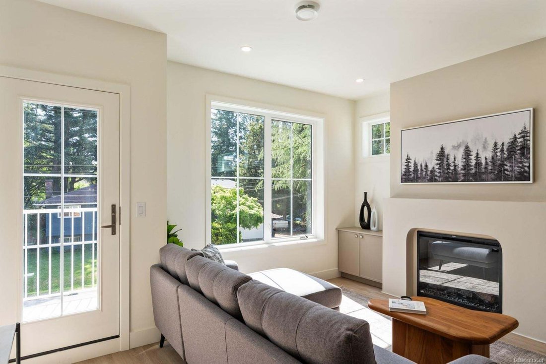 Townhouse in Langford, British Columbia, Canada 5 - 18643471