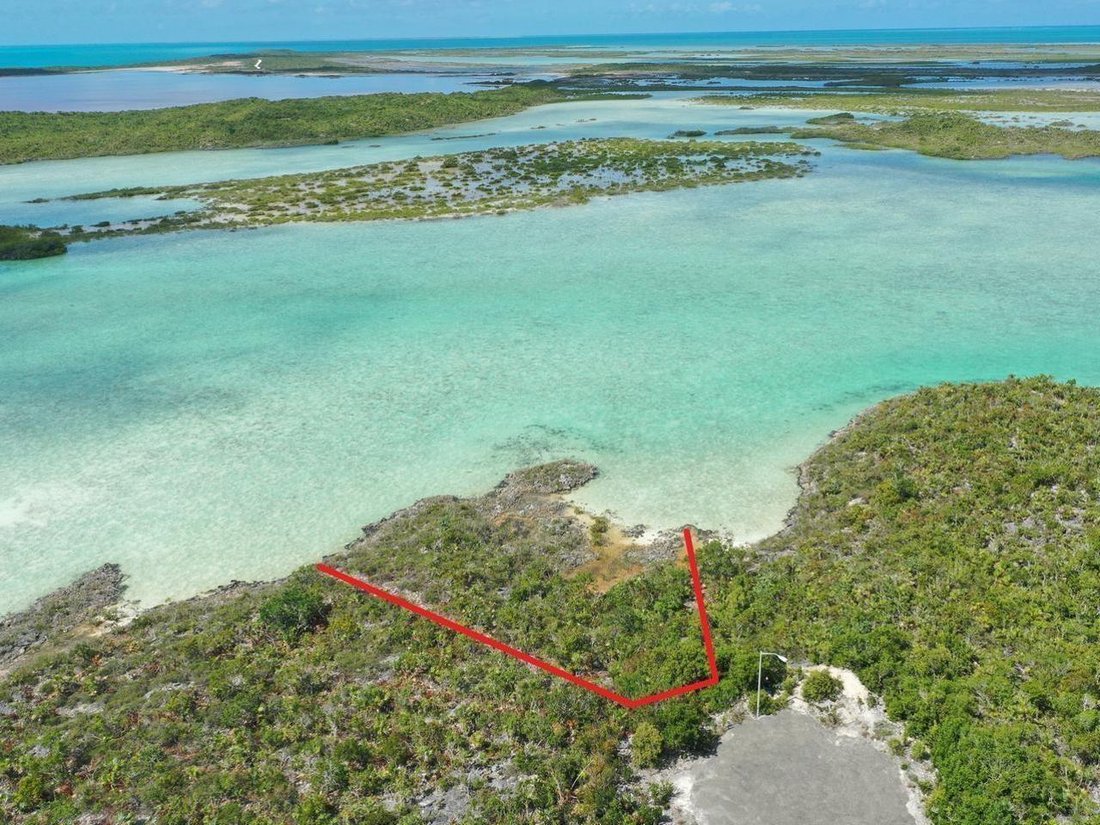 Land in Wheeland Settlement, Caicos Islands, Turks and Caicos Islands 1 - 18642812