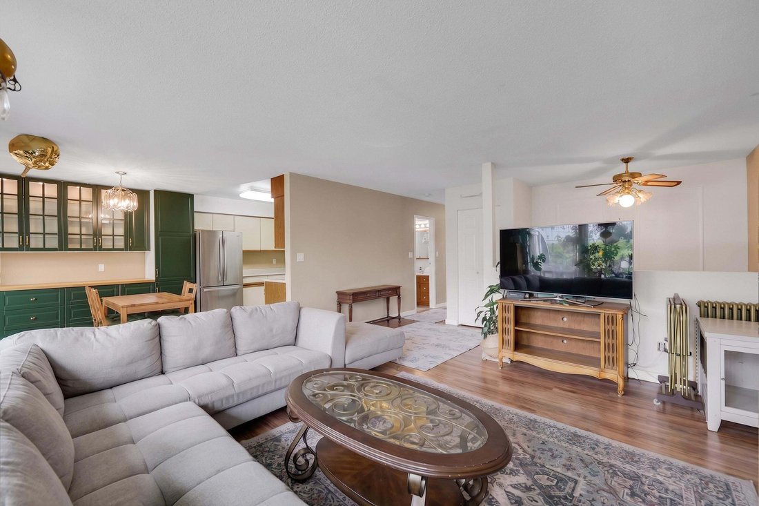 Townhouse in Squamish, British Columbia, Canada 2 - 18642934