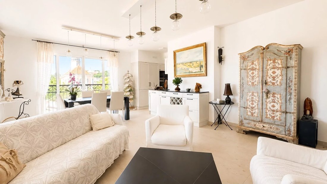 Apartment in Est-Repentance-Les Trois Bons Dieux, Aix-en-Provence, France 1 - 18647532