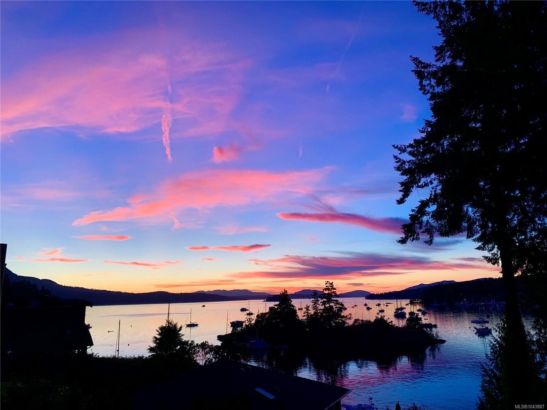 House in Brentwood Bay, British Columbia, Canada 3 - 18643593