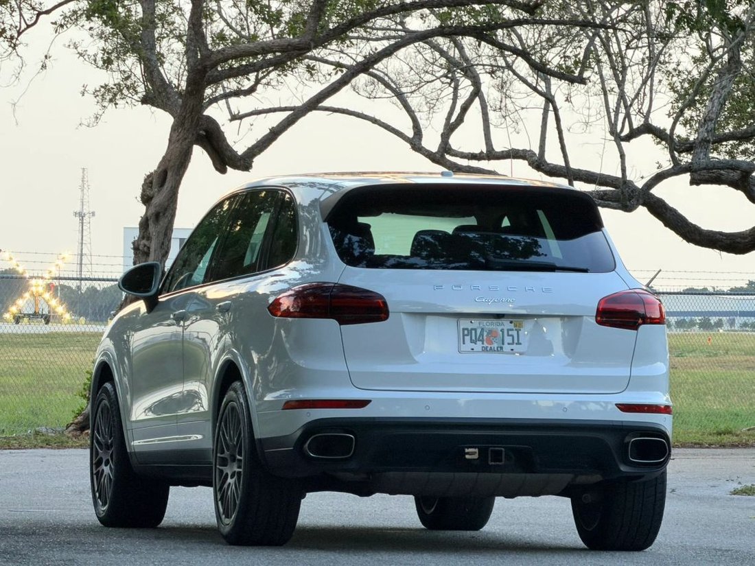 Suv in Pompano Beach, FL, United States 4 - 18648010