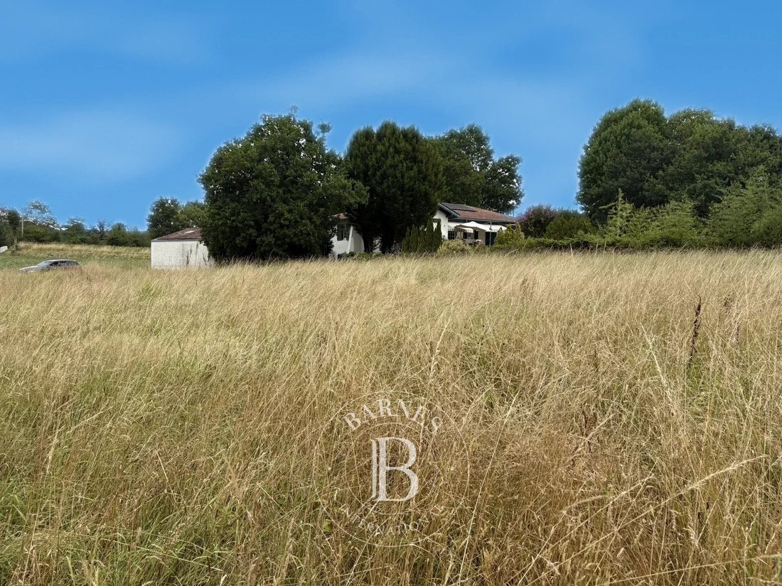 Land in Saint-Pée-sur-Nivelle, Nouvelle-Aquitaine, France 2 - 18642332