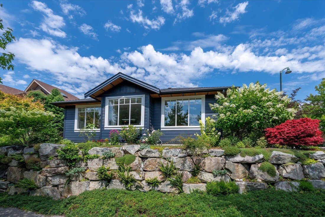 House in Squamish, British Columbia, Canada 1 - 18643051