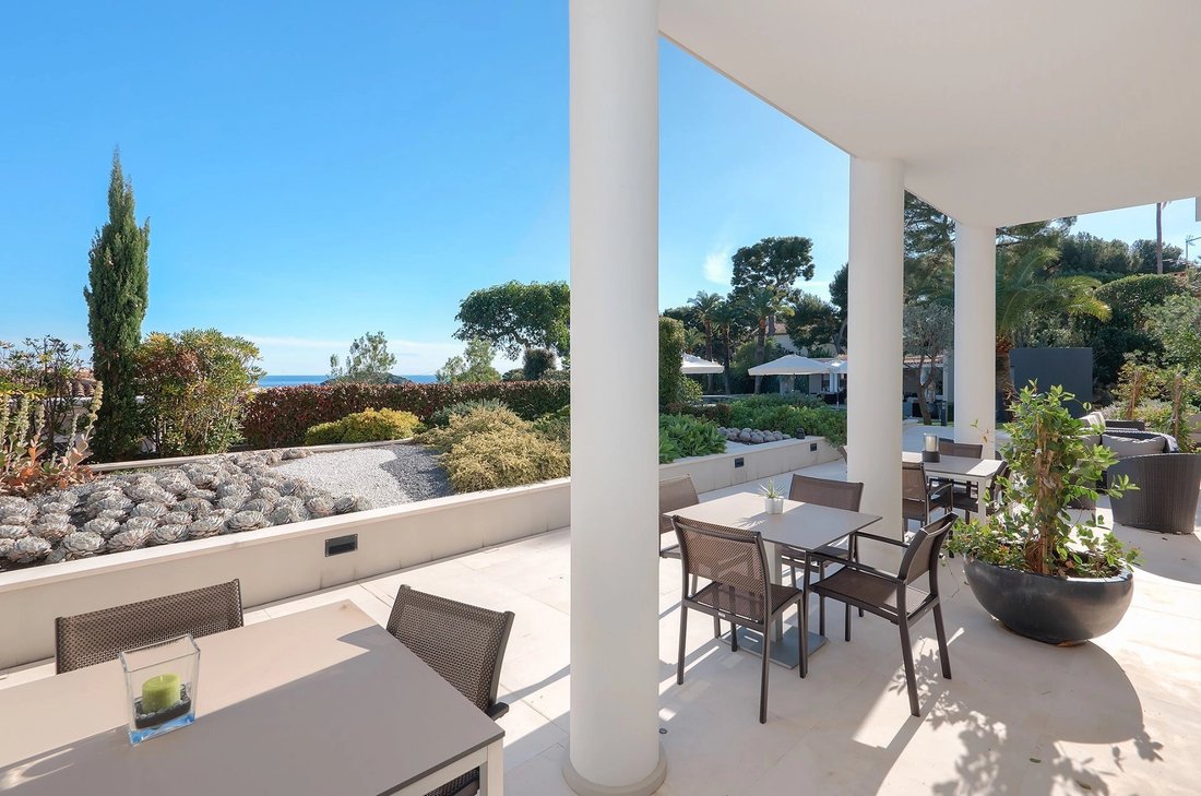 Villa in Saint-Jean-Cap-Ferrat, Provence-Alpes-Côte d'Azur, France 3 - 18644268