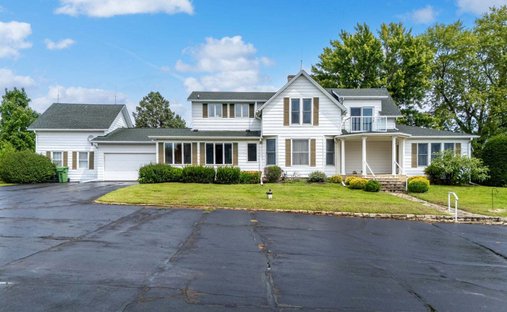 House in Le Claire, Iowa, United States 1