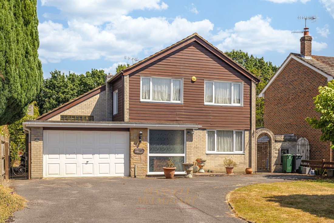 House in Horley, England 1 - 18644056