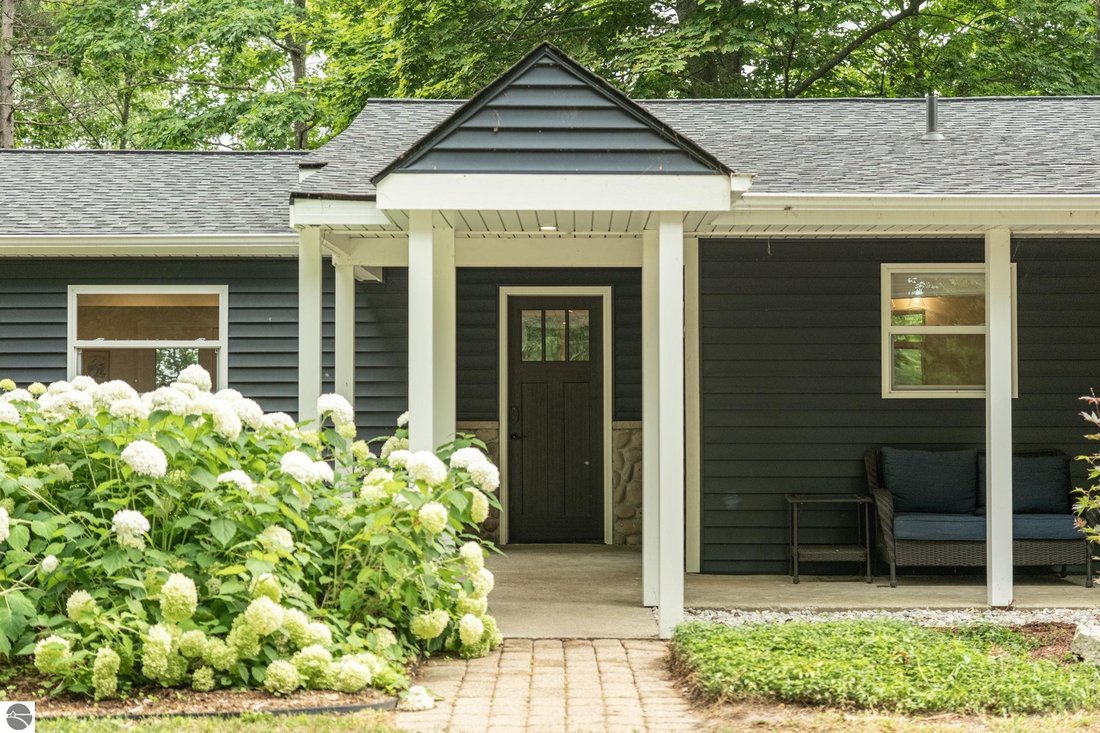 House in Lake Ann, Michigan, United States 1 - 18645440