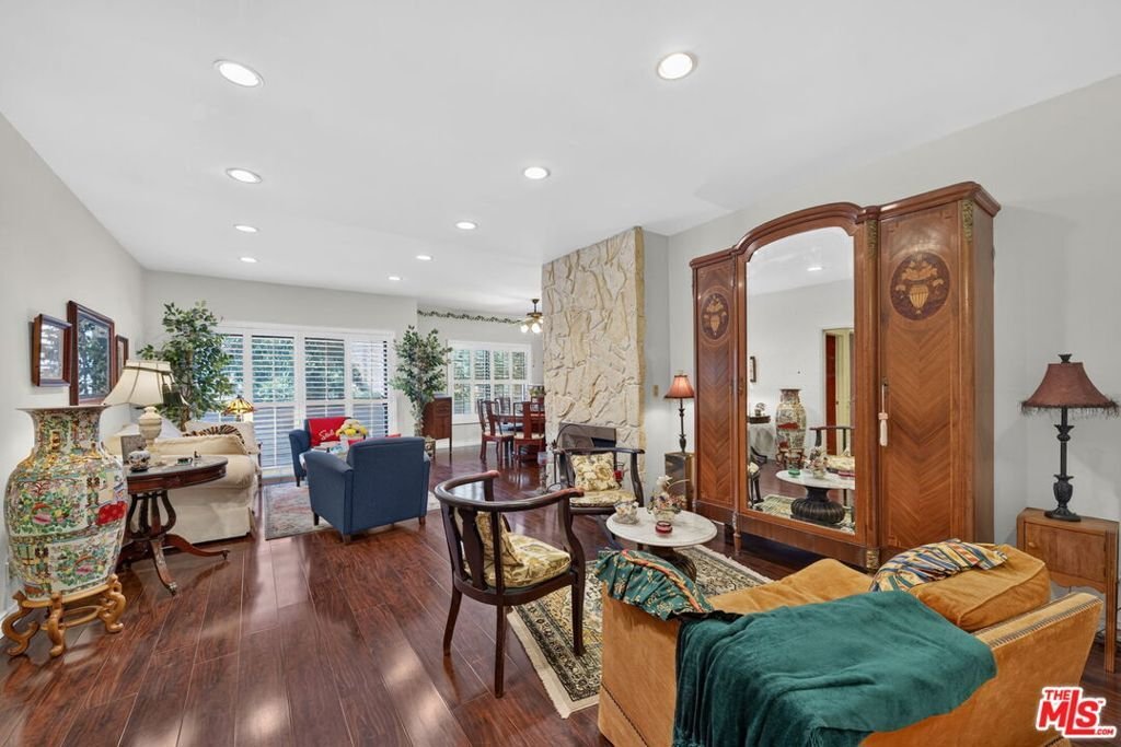 Condo in Los Angeles, California, United States 2 - 18643033
