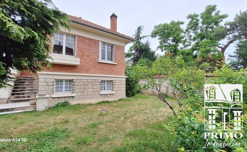 House in La Faiencerie-Le Clos Saint Cyr, Bourg-la-Reine, France 1
