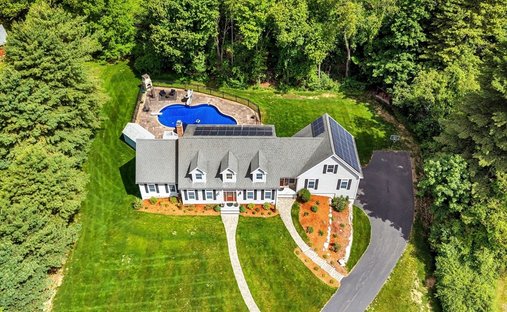House in Framingham, Massachusetts, United States 1
