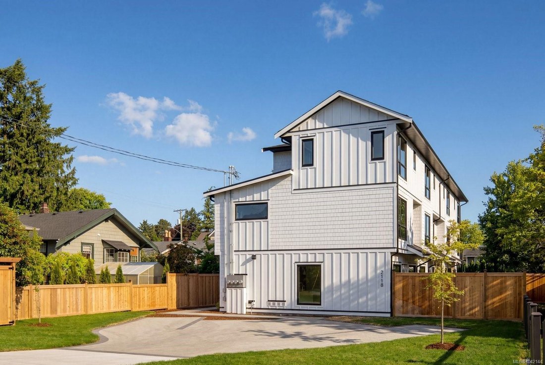 Townhouse in Oak Bay, British Columbia, Canada 2 - 18643350
