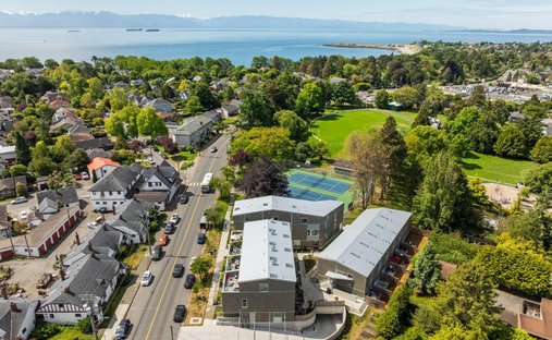 Townhouse in Victoria, British Columbia, Canada 1