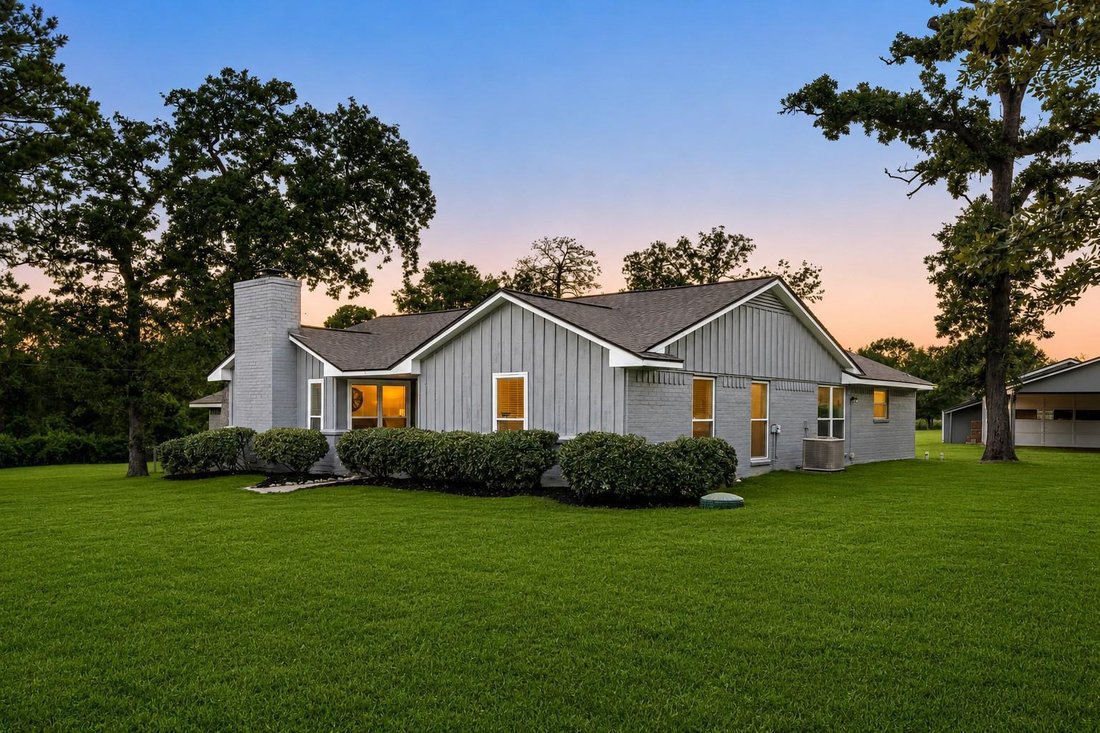 House in Bellville, Texas, United States 1 - 18647210