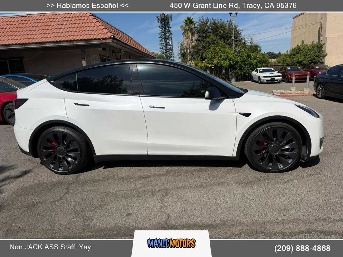Suv in Tracy, CA, United States 2 - 18648110