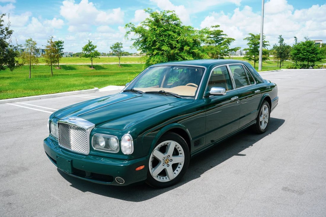 Sedan in Fort Lauderdale, FL, United States 4 - 18647923