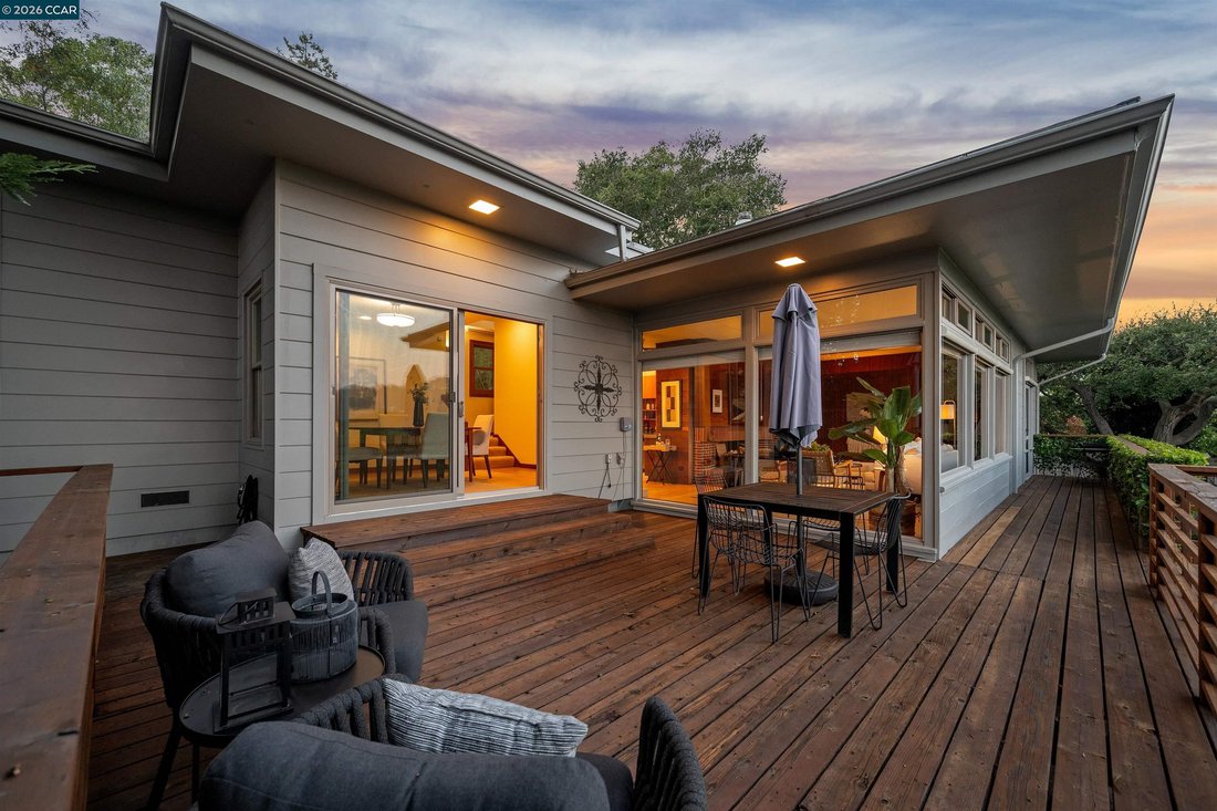 House in Oakland, California, United States 1 - 18646056