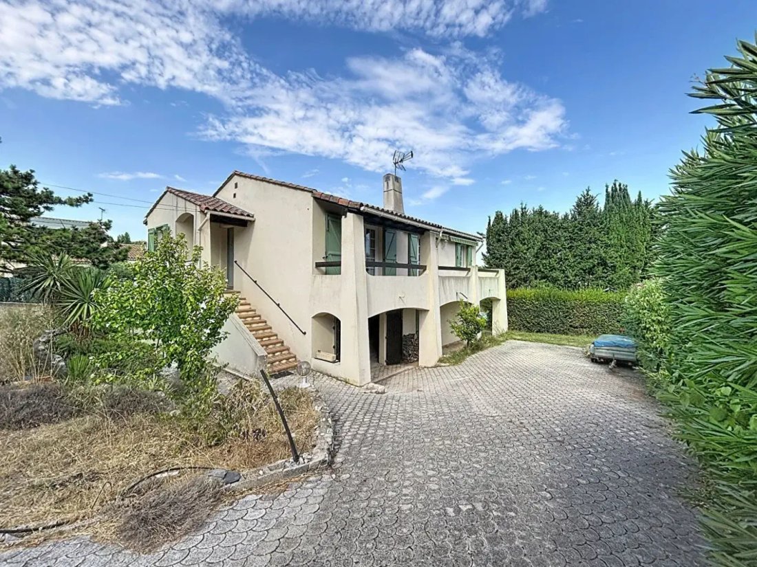 House in Bouc-Bel-Air, Provence-Alpes-Côte d'Azur, France 1 - 18646138