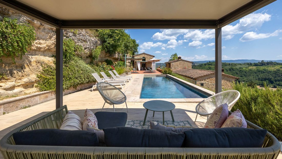 Poggibonsi, Tuscany, Italy 3 - 18647426