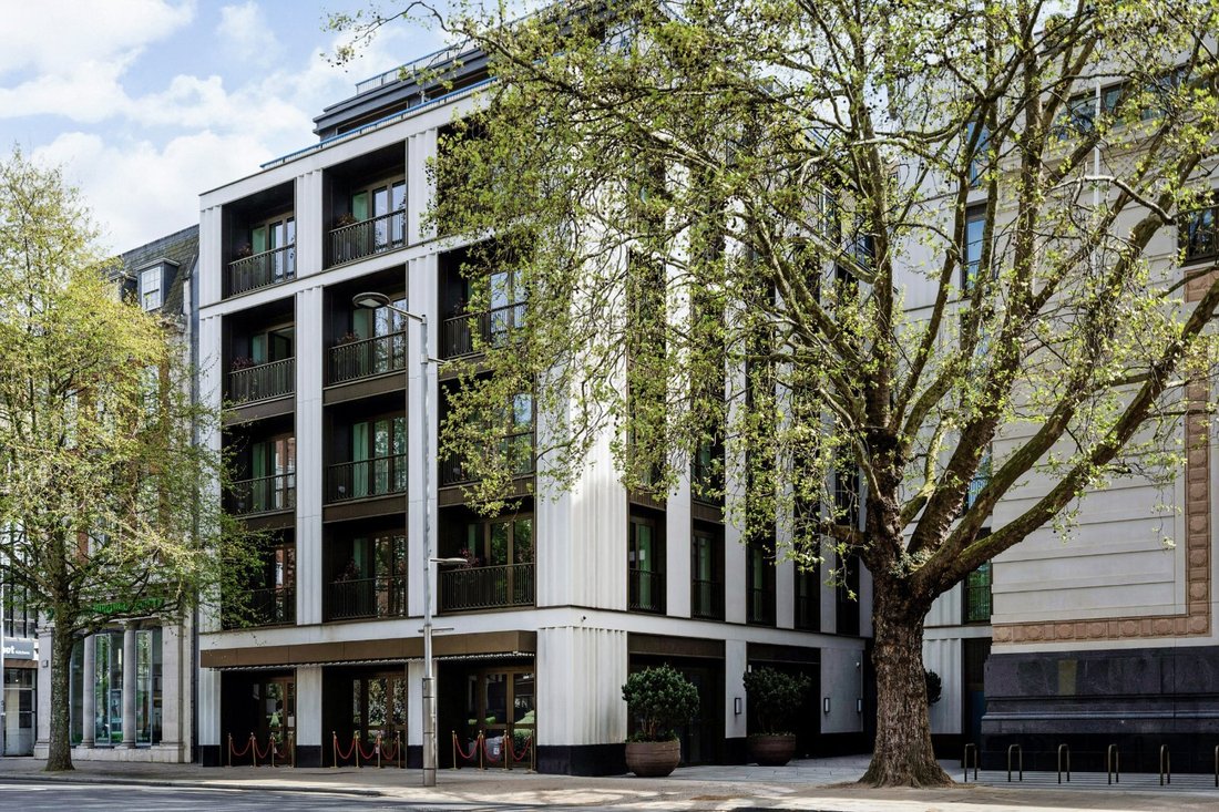 Apartment in Campden Hill, Kensington And Chelsea, England 2 - 17897585