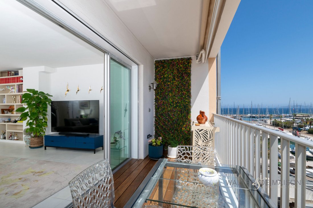 Apartment in Hyeres, Provence-Alpes-Côte d'Azur, France 4 - 18647809