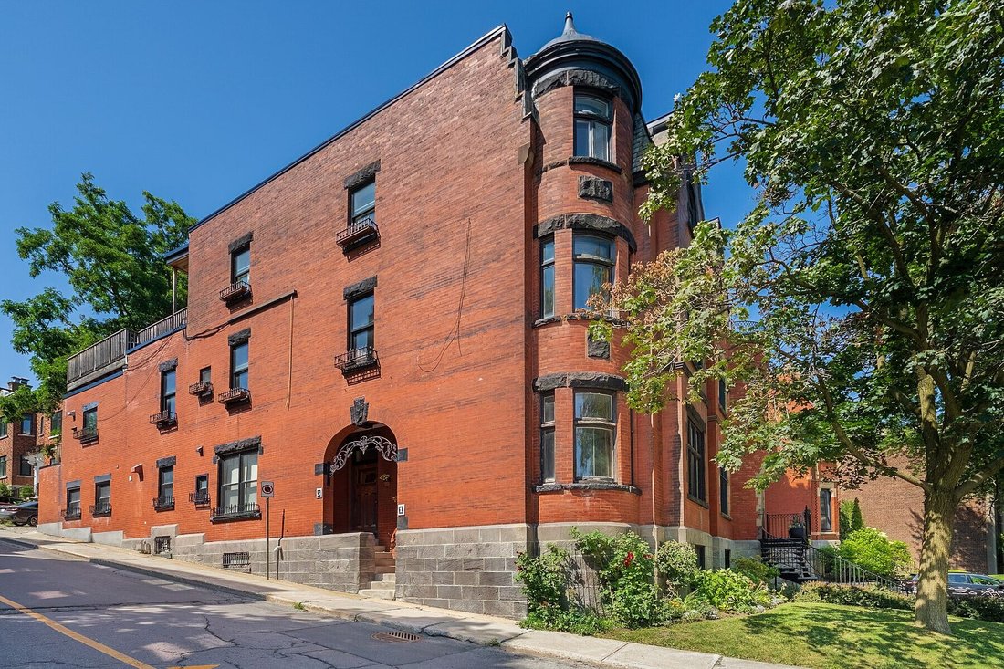 Condo in Westmount, Quebec, Canada 1 - 18648498