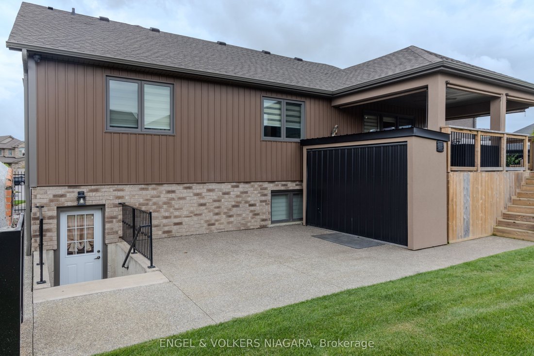 House in Thorold, Ontario, Canada 5 - 18647368