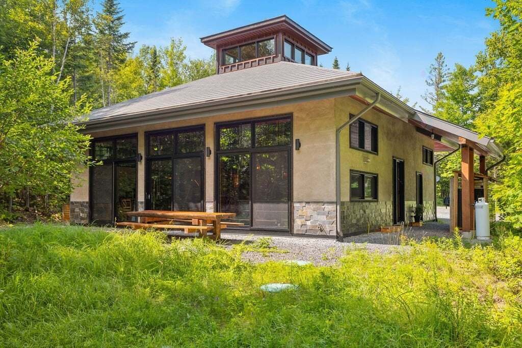 House in Val-David, Quebec, Canada 2 - 18643275